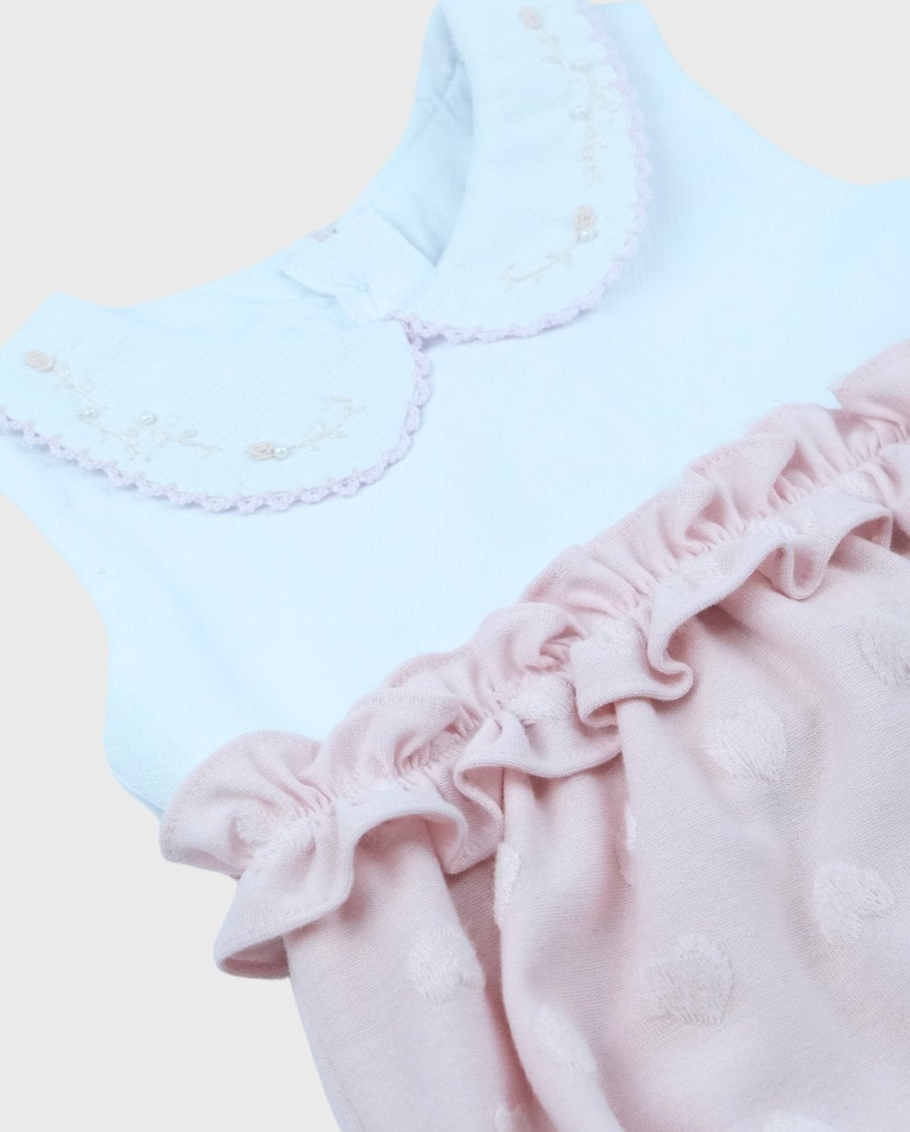 Body Cuello Corazones Rosa Detalle