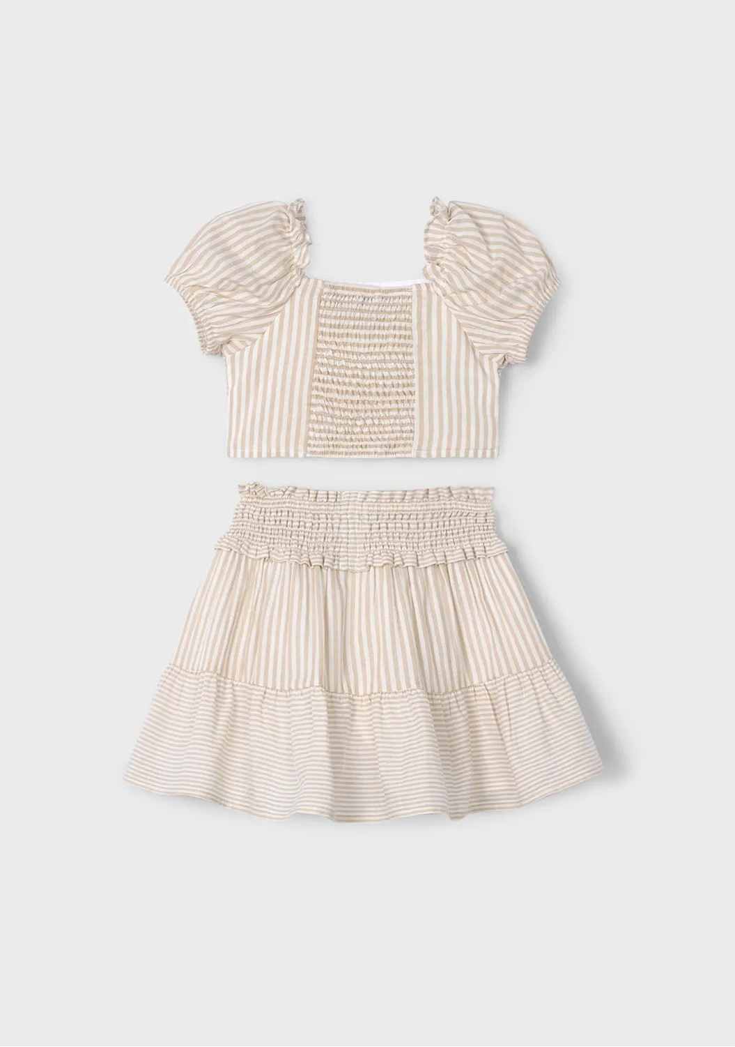 Conjunto Short Lineas Beige Mayoral detalle