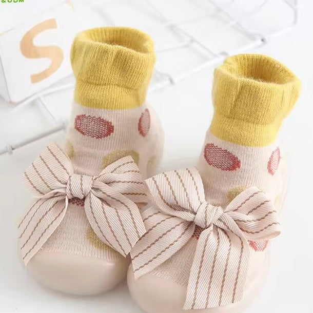 Medias Con Suela Moño Puntos amarillo