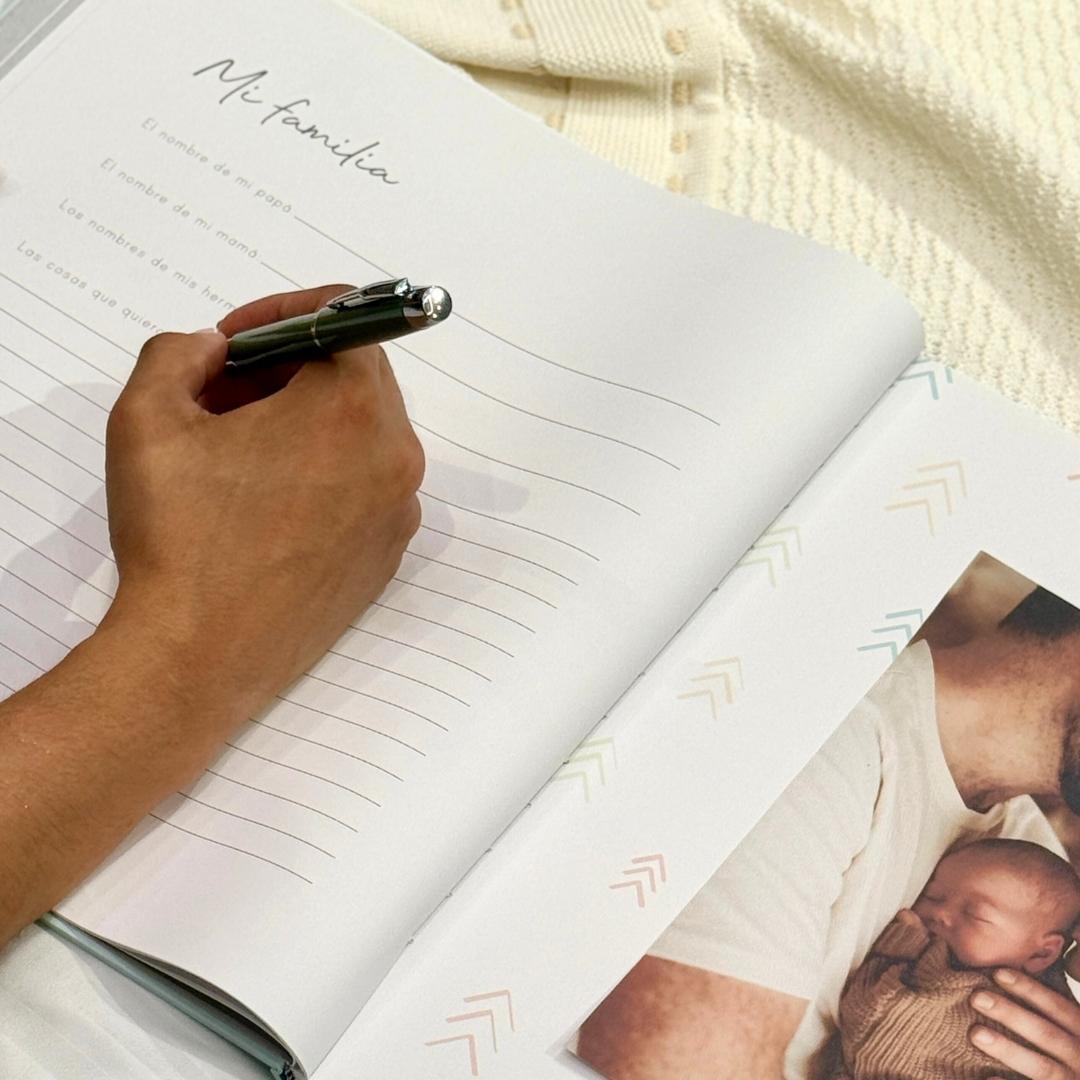 Álbum Para Bebé “Mi Primer Libro” Familia