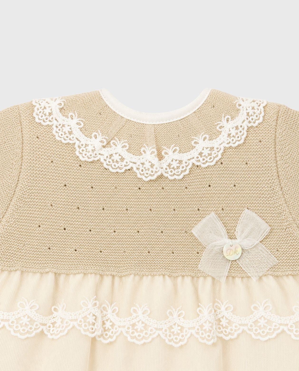 Body Combinado Tricot Bolero Bordado Beige detalle