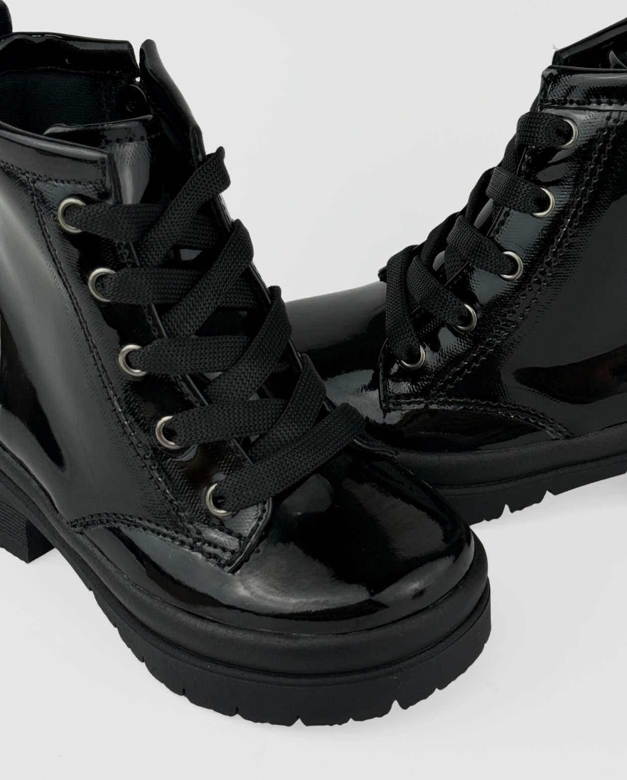 Bota Charol Negro Travesuras