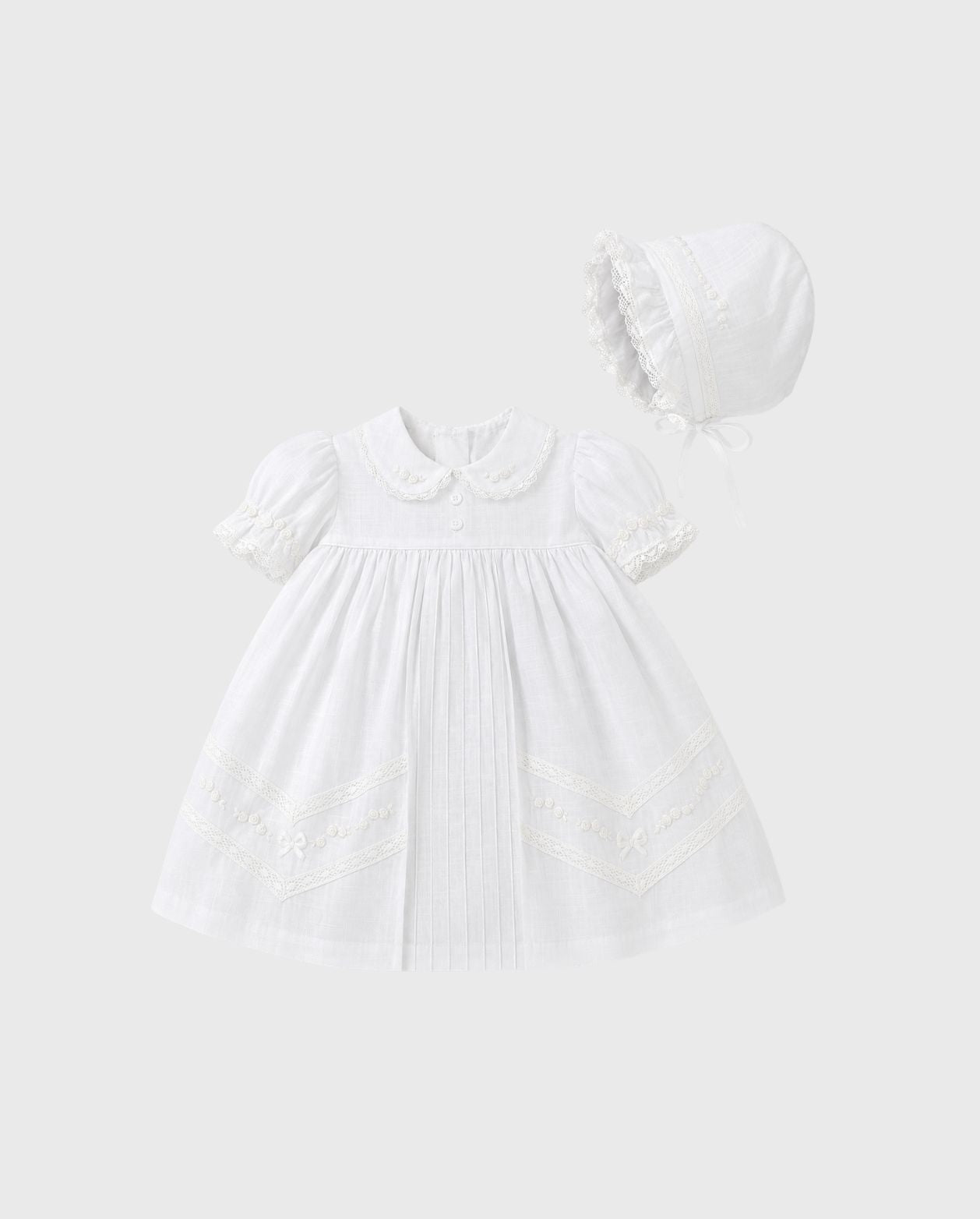 Vestido Ceremonia Encaje Bordado y Gorro Blanco estilo
