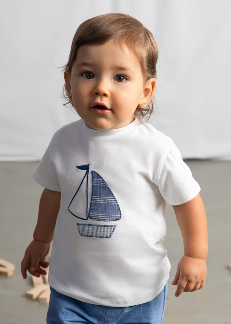 Camiseta Bordado Barco Blanco  bebe