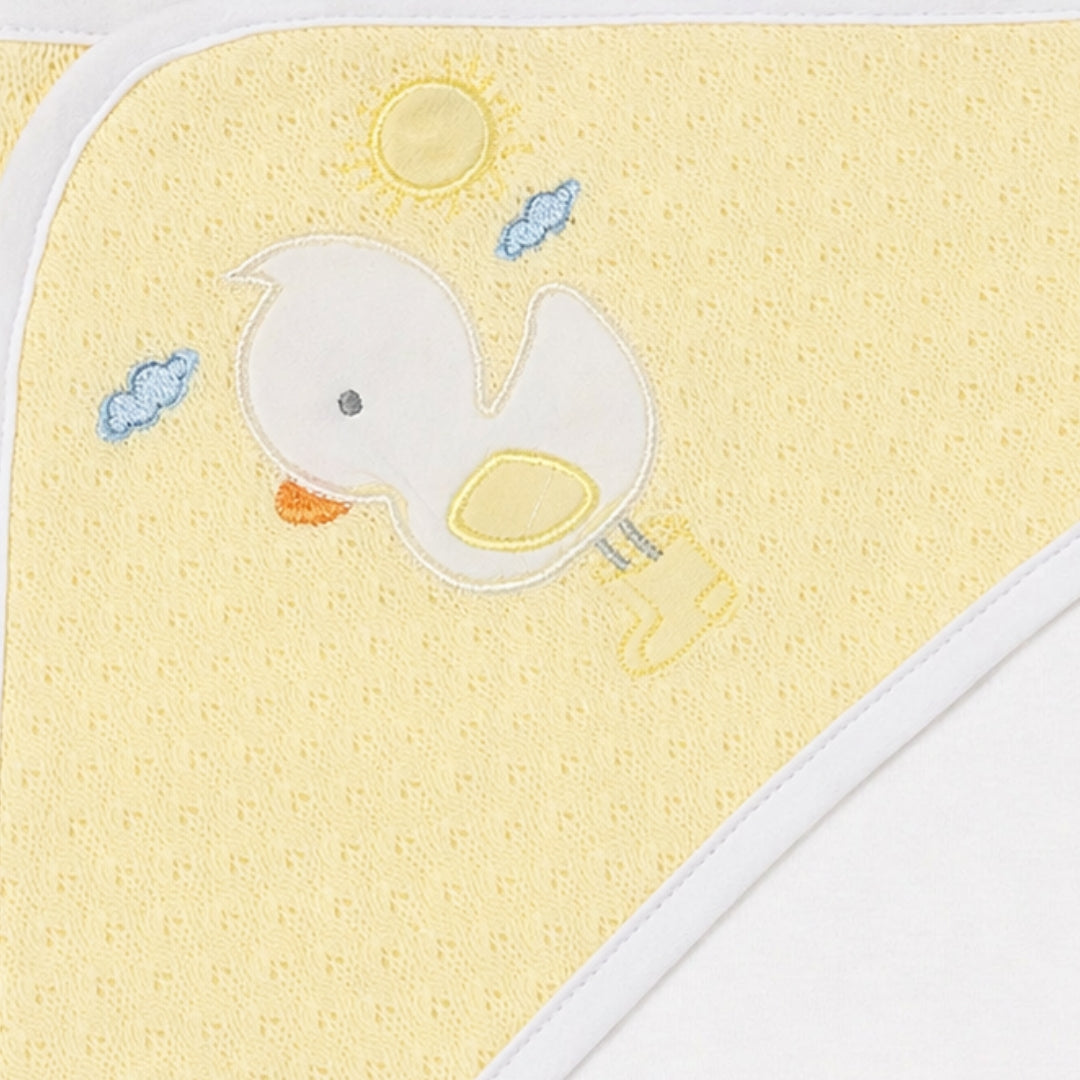 Cobija Con Capota Bordado Pato Amarillo detalle