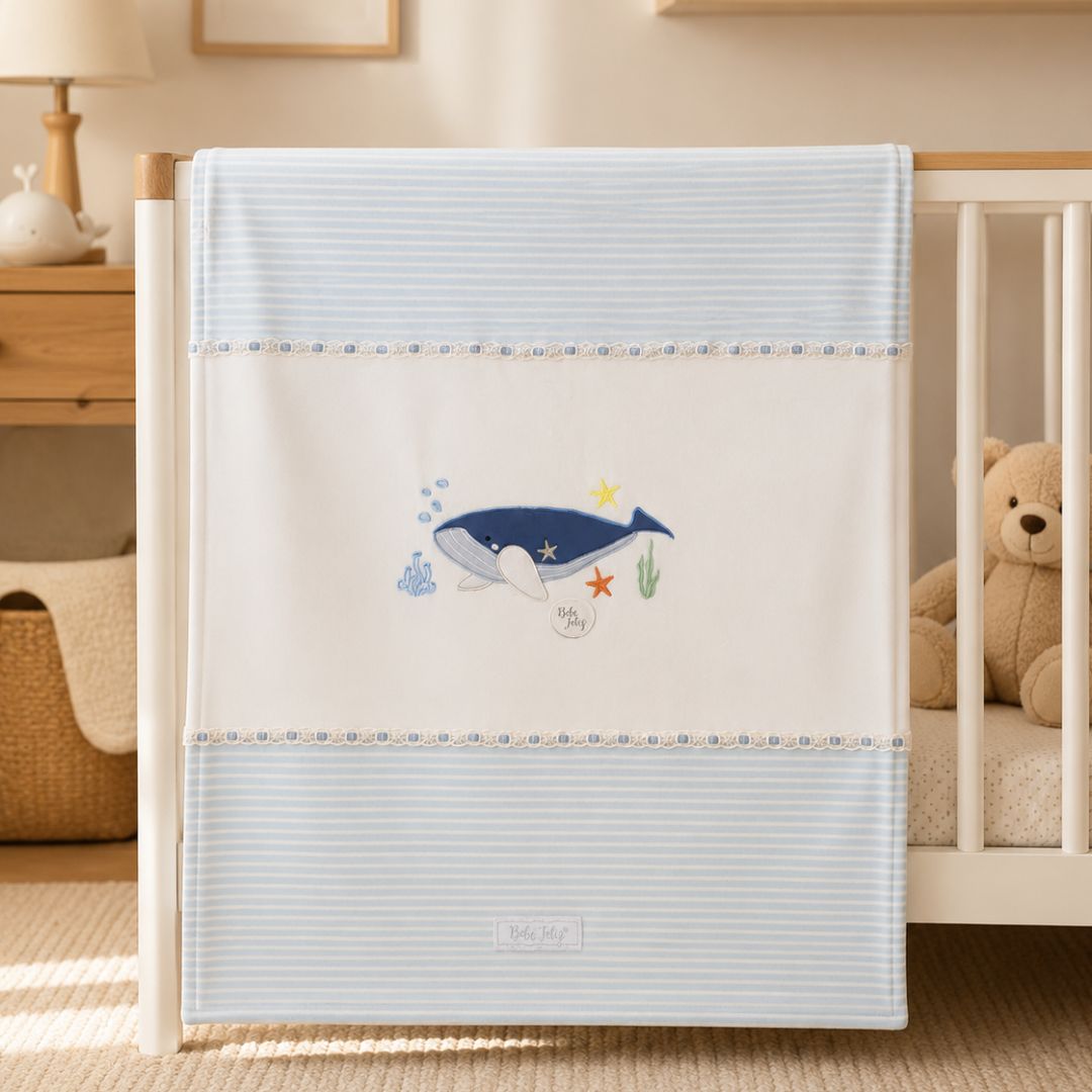 Cobija Premium Bordado Pasacintas Ballena Azul