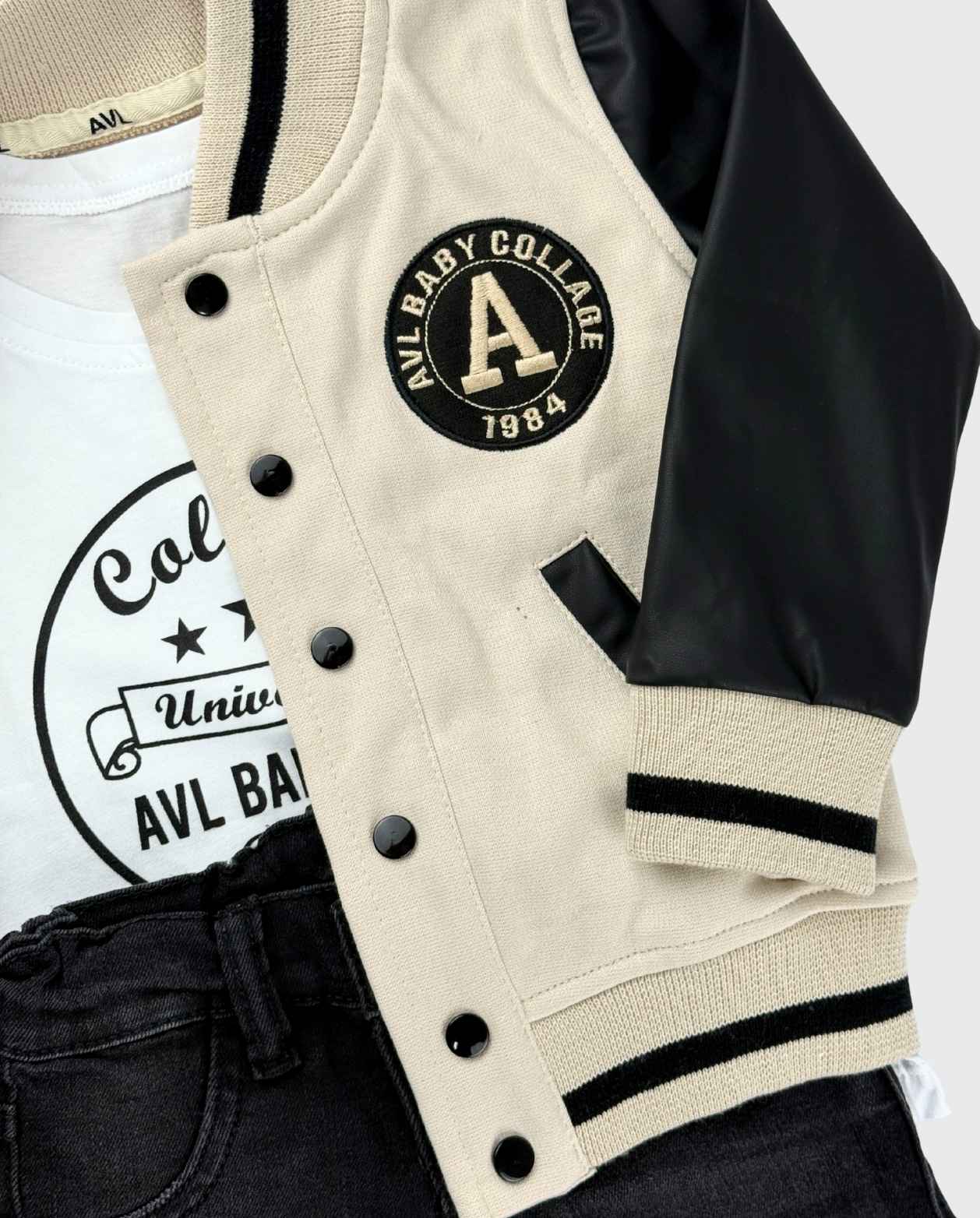 Conjunto 3 Piezas Con Chaqueta Beige Niños