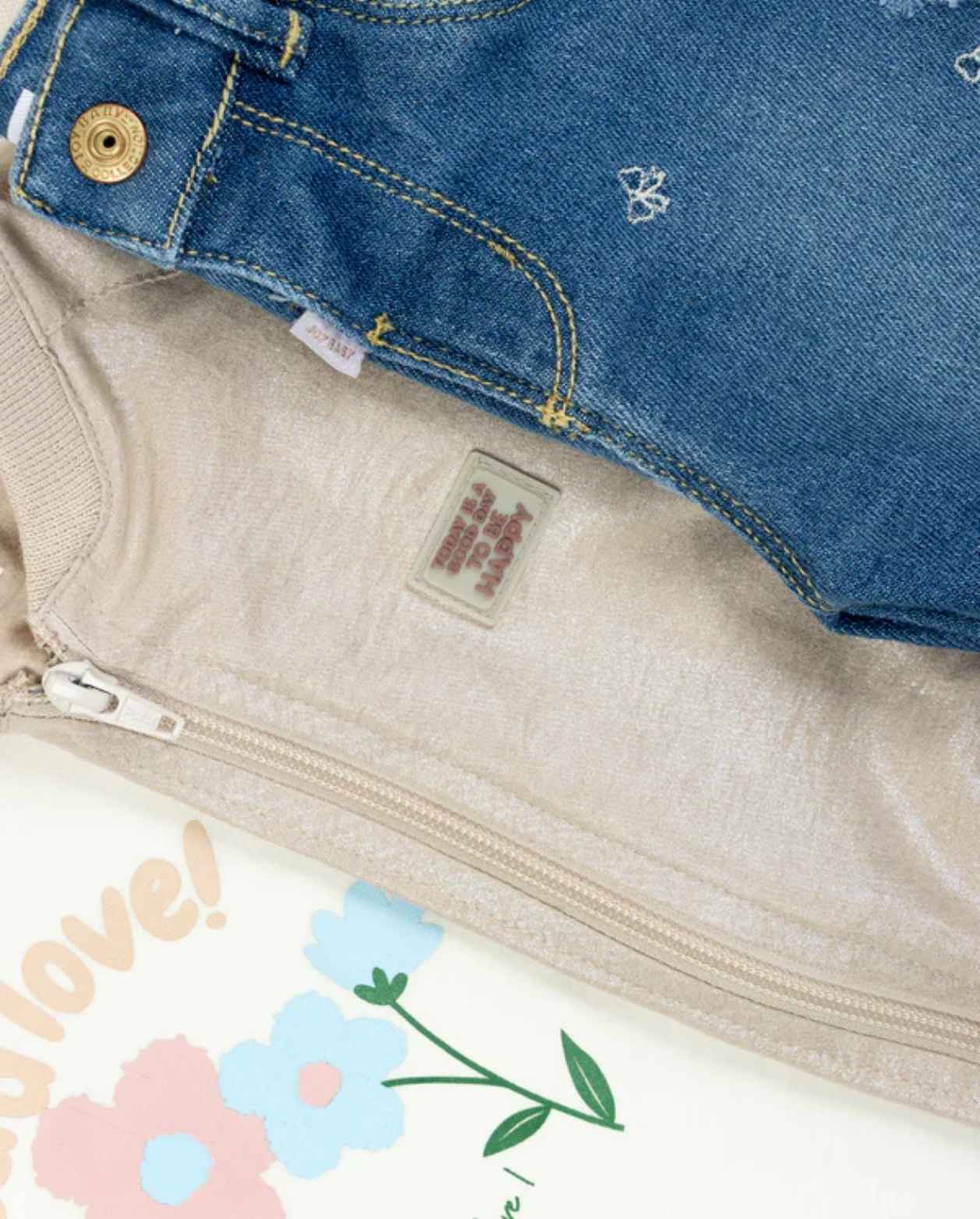 Conjunto 3 Piezas Chaleco Brillos Detalles Travesuras