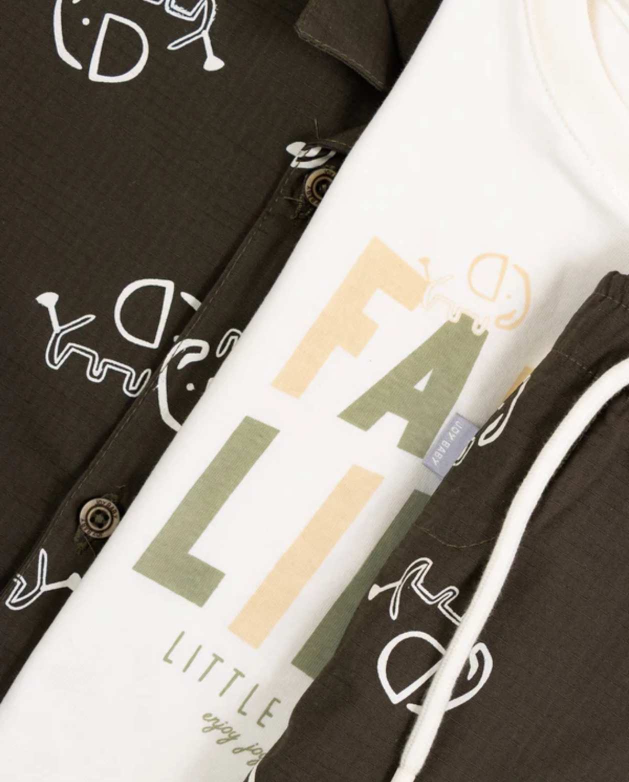 Conjunto Bermuda Estampado Elefante Detalle