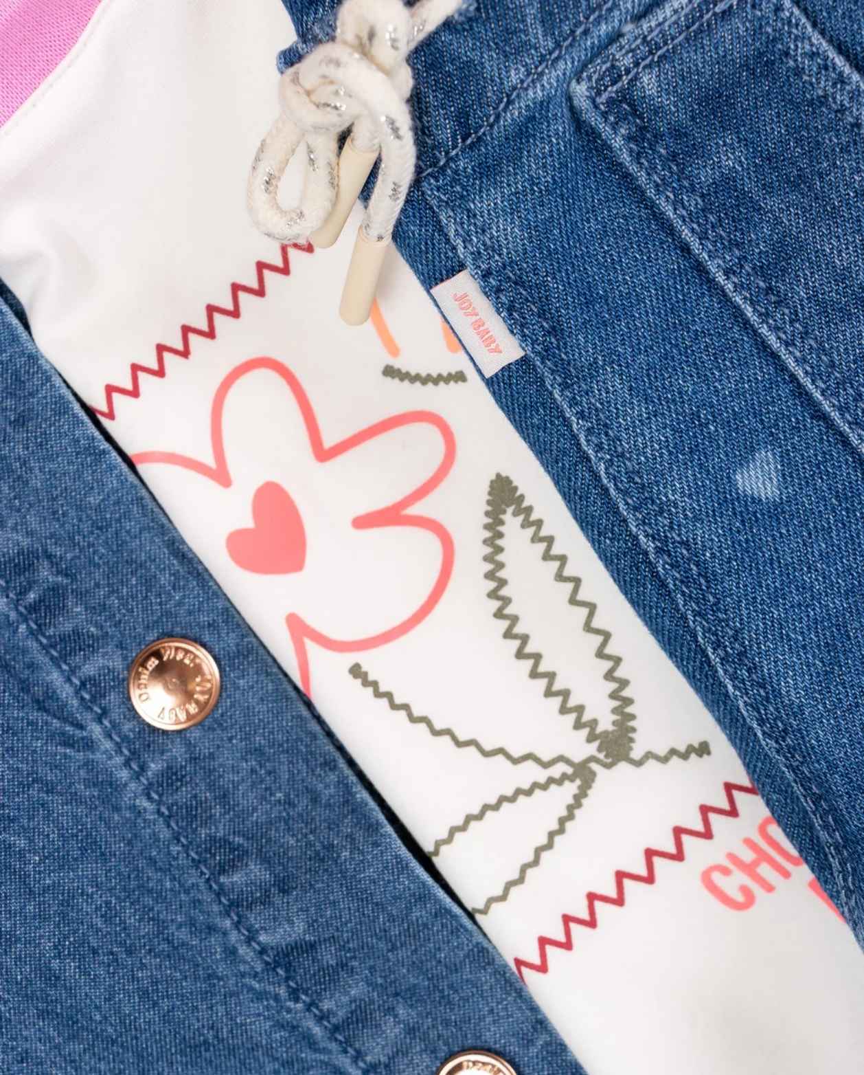 Conjunto Denim Estampado Corazones Diseño