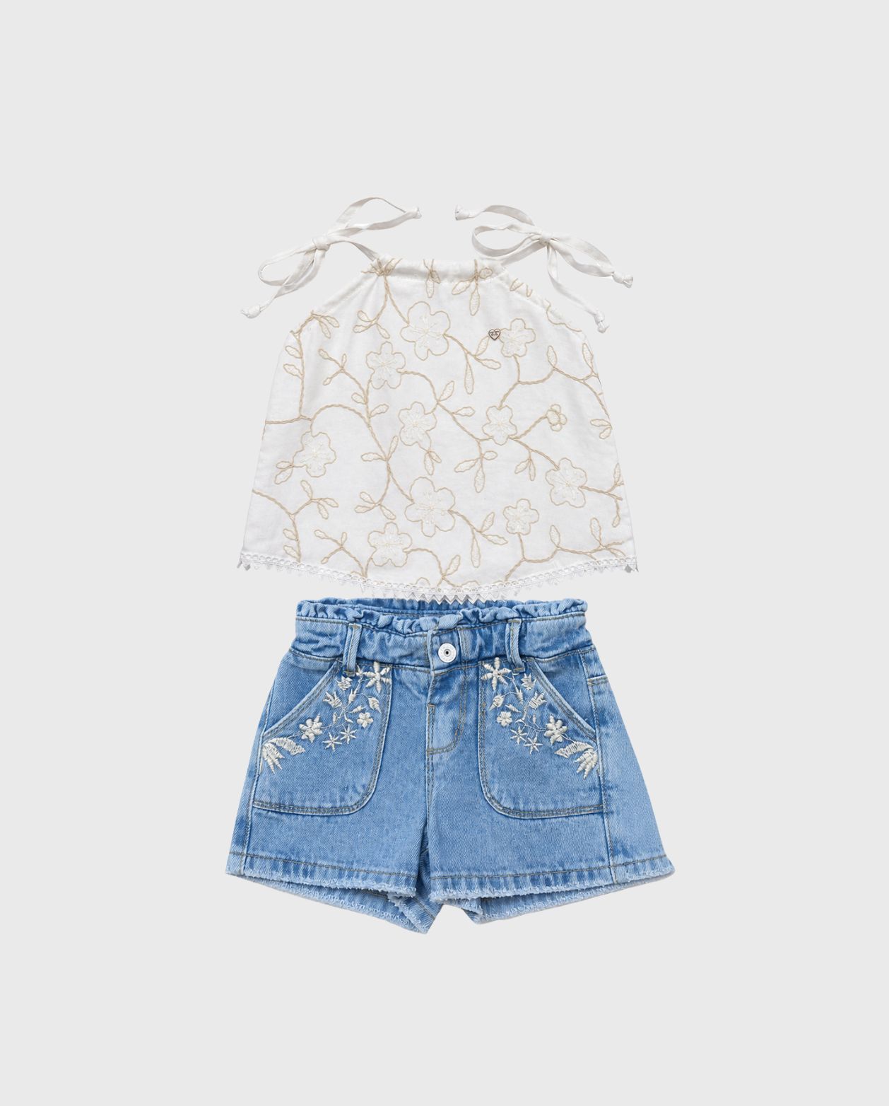 Conjunto Short y Blusa Bordado blanco