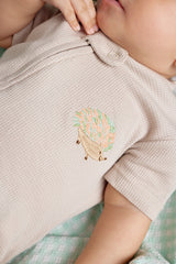 Pijama Bordado Erizo Beige Detalle