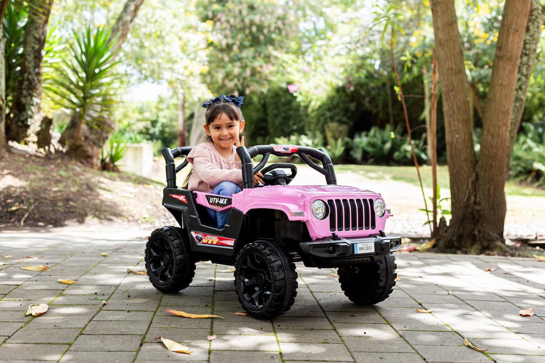 Carro Montable Electrico Para Niños Cherokee 12V Rosa Modelo