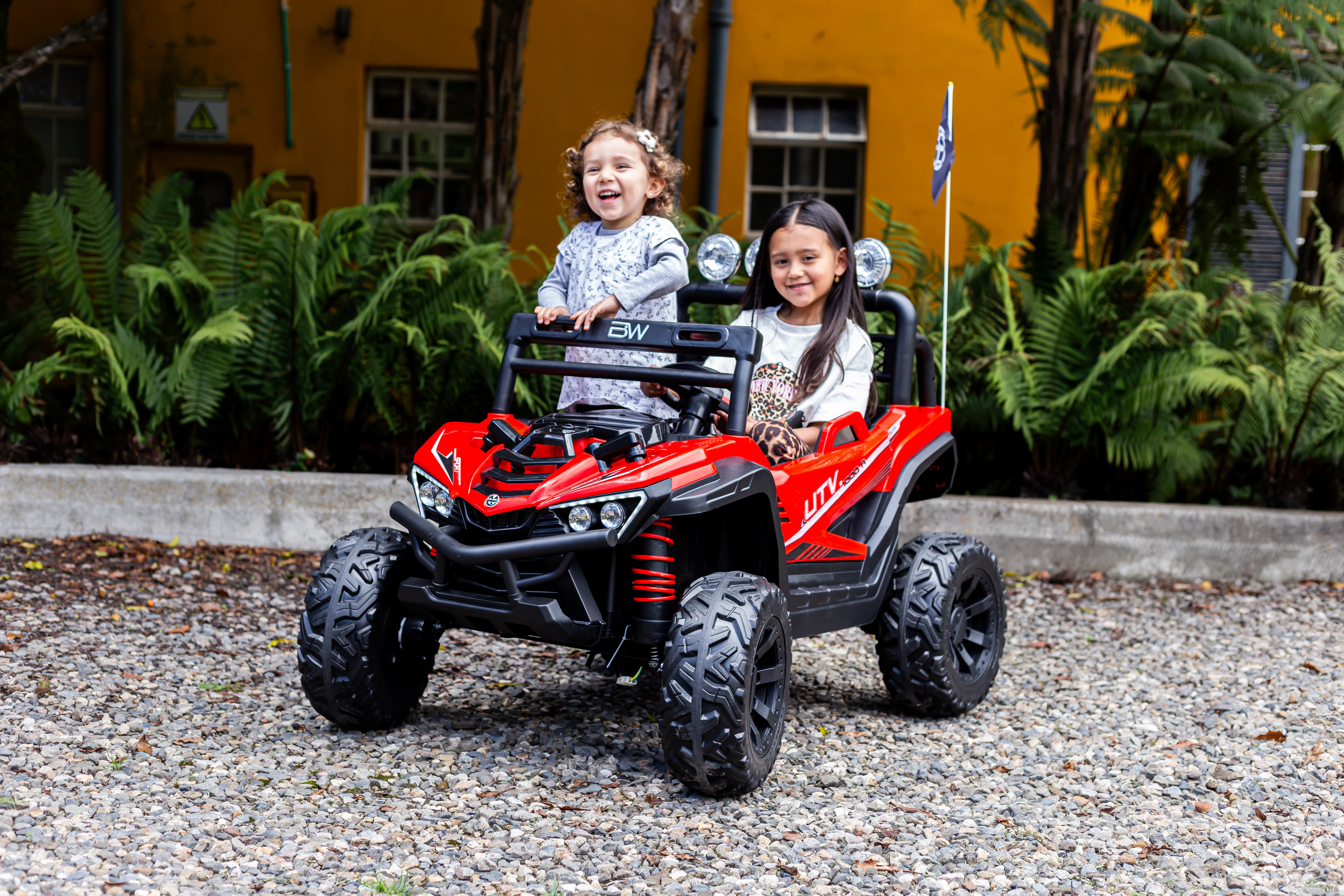 Carro eléctrico infantil Distroyer rojo 12V con control remoto y ruedas de goma EVA