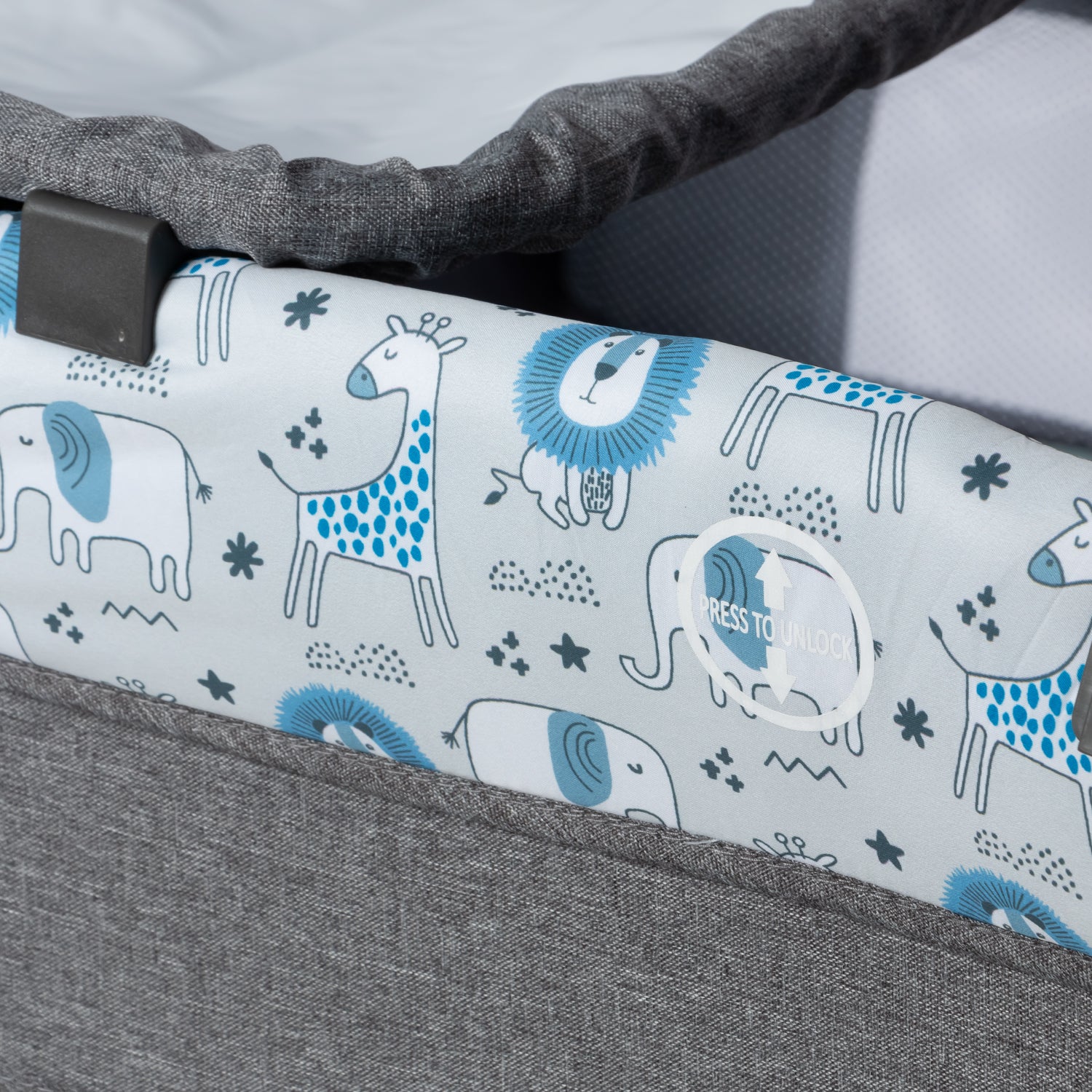 Cuna Corral Sally Gris/Azul Ebaby® estampado