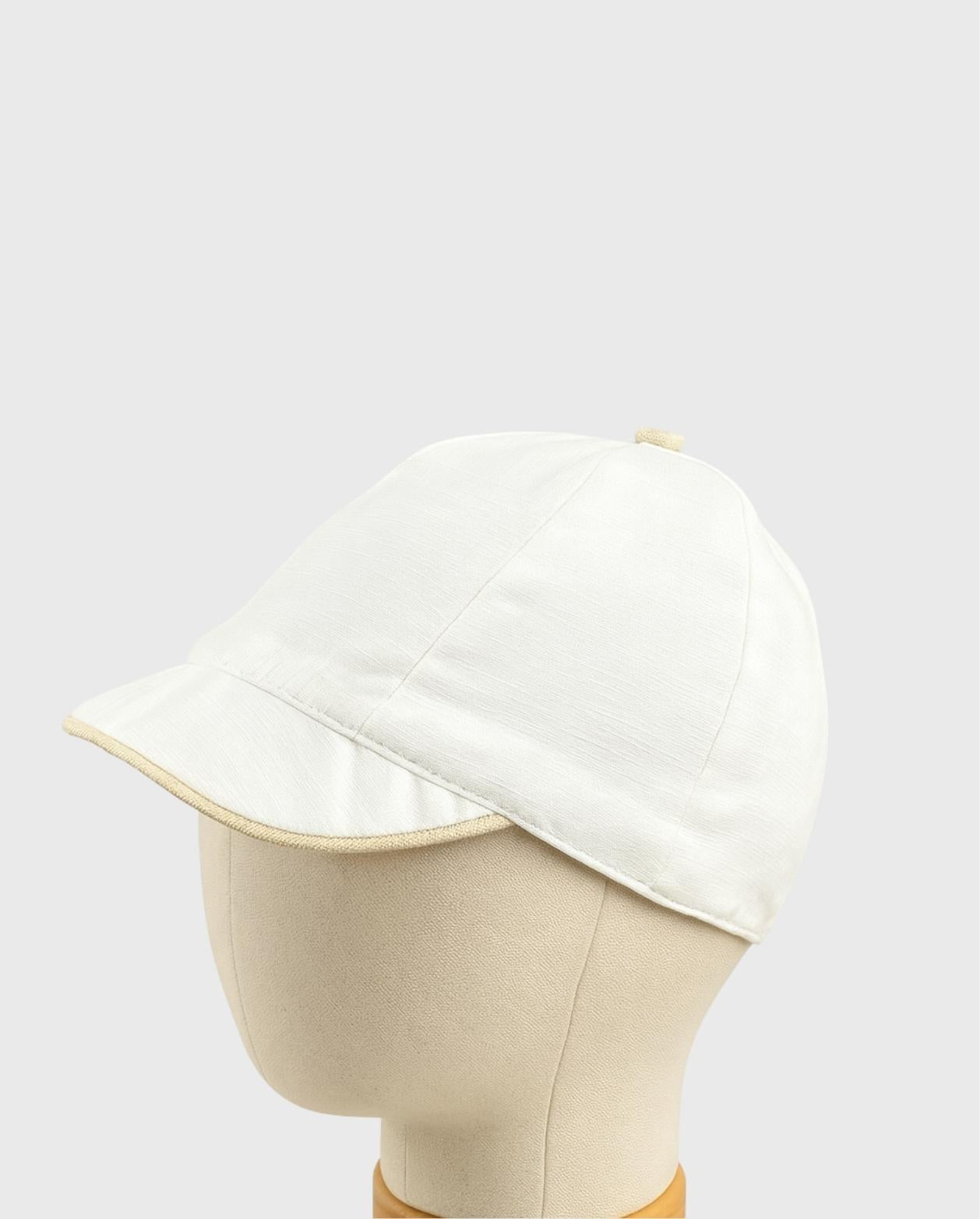 Conjunto Bebé Ceremonia Bordado Beige Gorro