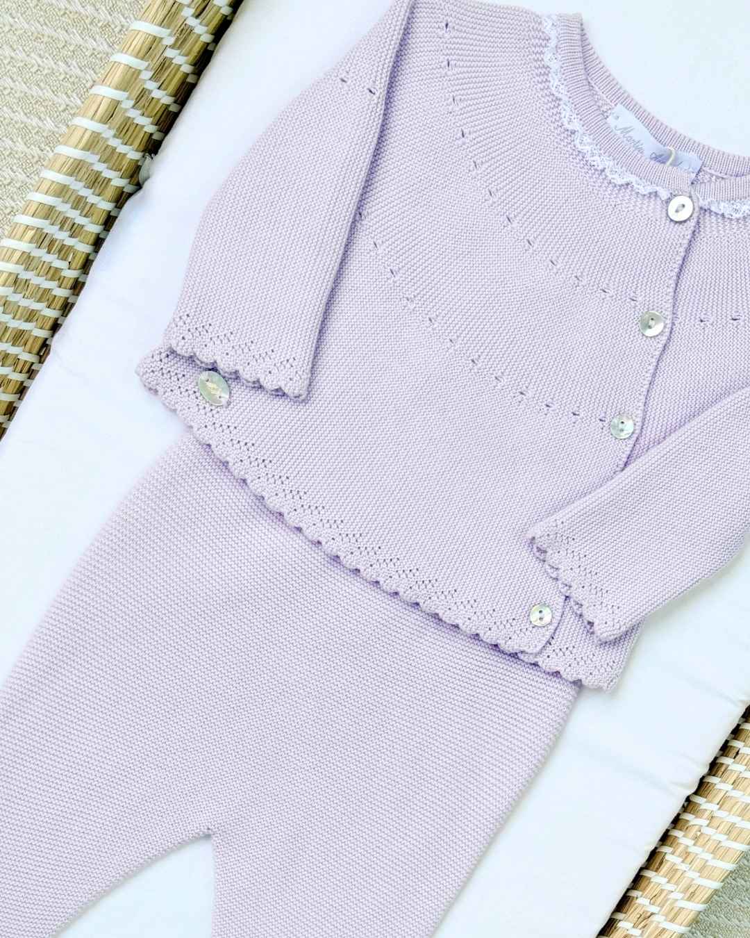 Primer Día Tricot Botones Lila Algodón