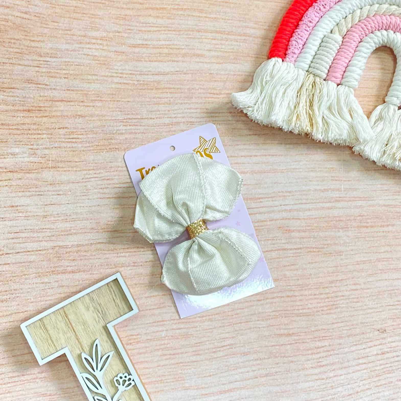 Pinza Moño Brillo blanco