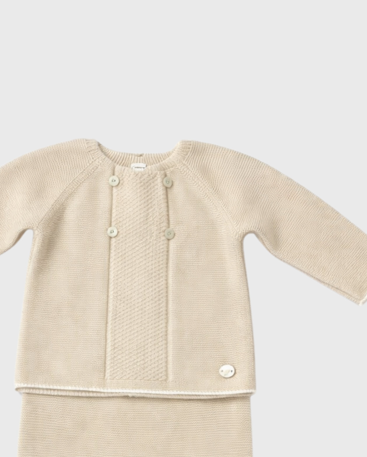 Primer Dia Tricot Pecho Tejido Botones Beige Martin Aranda detalle