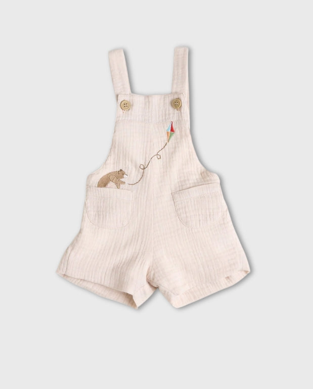 Overol Oso Bordado Arena Romeo Modelo