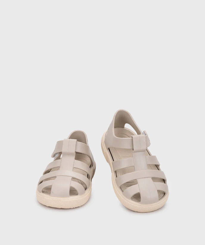 Sandalias Bay Sand Gris Igor Modelo