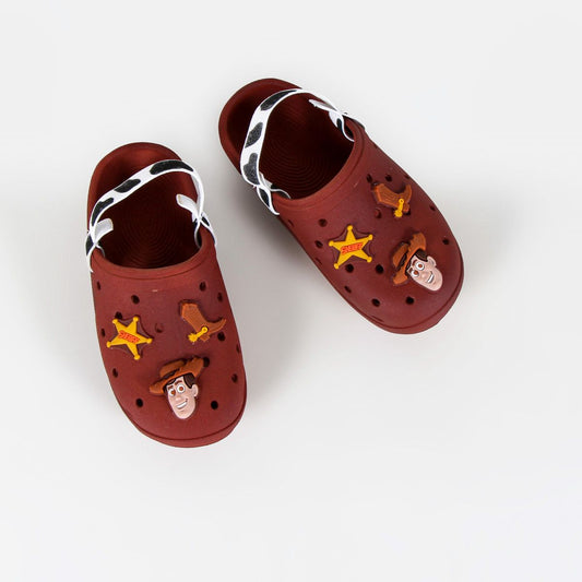 Sandalias Disney Moments Baby Woody Marron