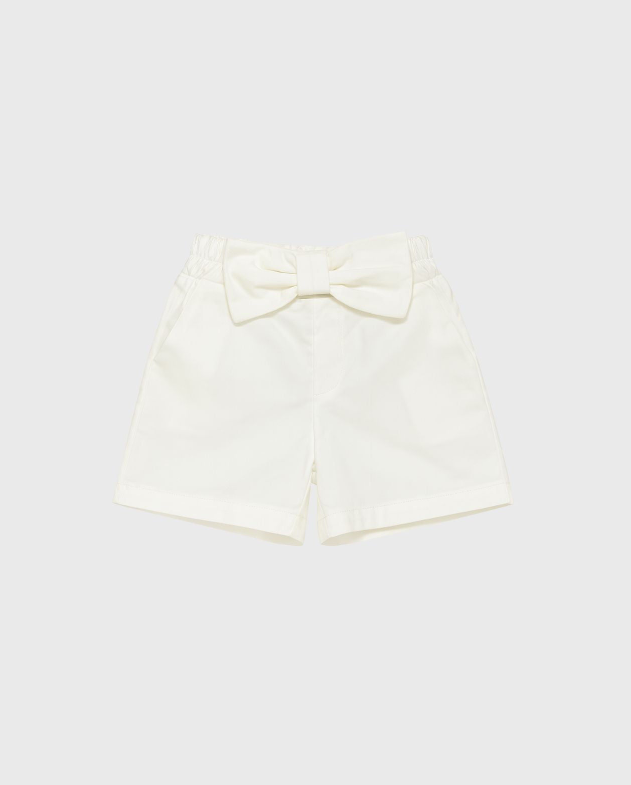 Conjunto Short Moño Blanco Blusa Crema Diseño