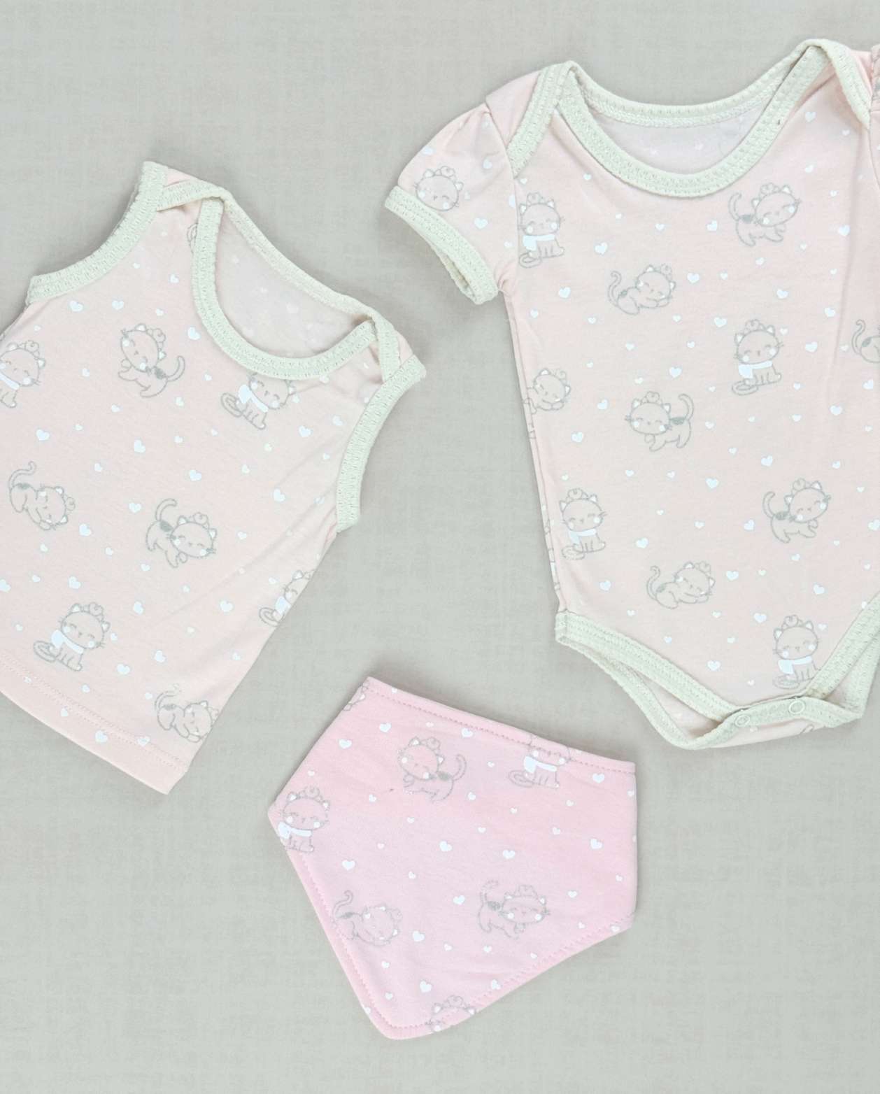 Set Primer Dia Gata Nube Beige Niñas