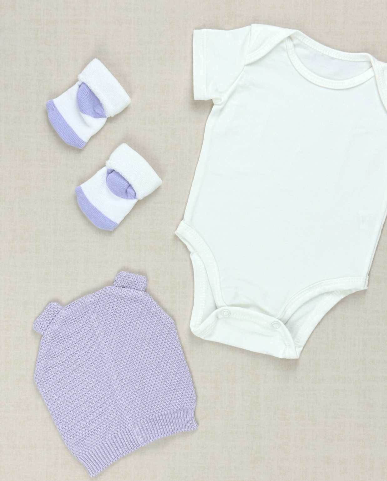 Set Primer Día Conejo Tejido Lila Detalles