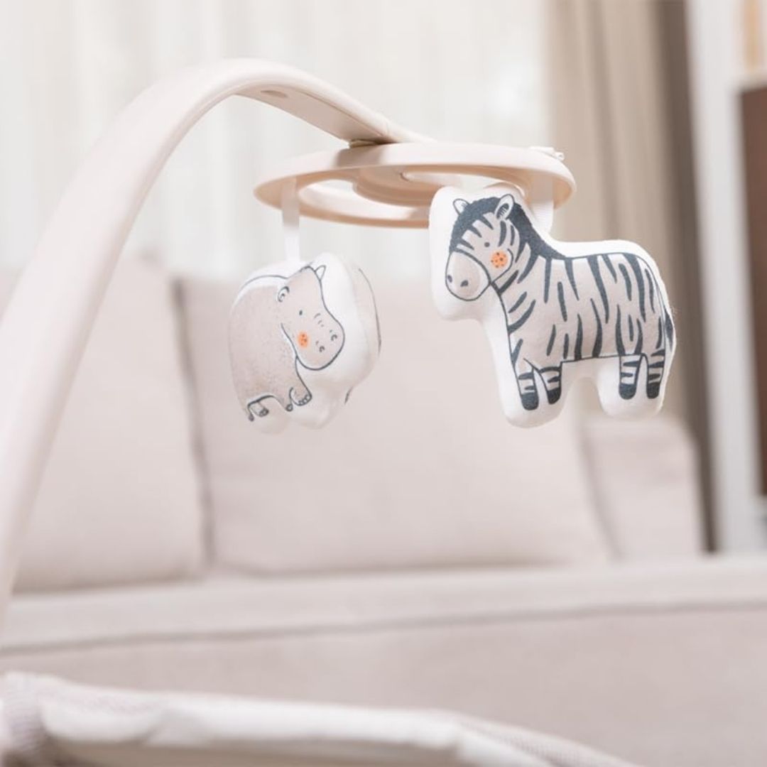 Silla Eléctrica Mecedora y Columpio Zebra Beige muñecos