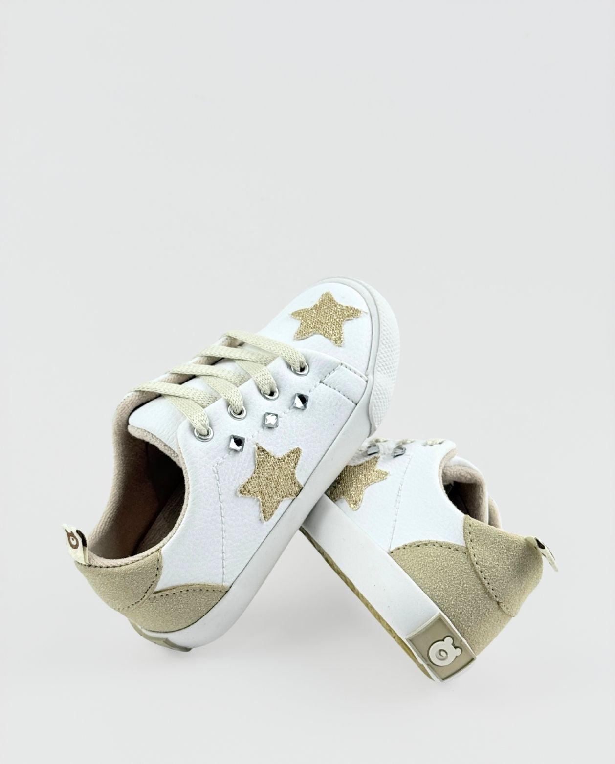 Tenis Blanco Infantil Con Estrellas Doradas Fashion 