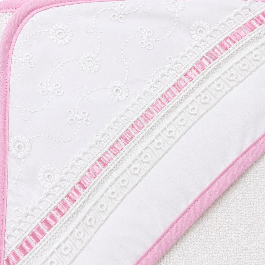 Toalla Con Capota Bordado Rosa detalle