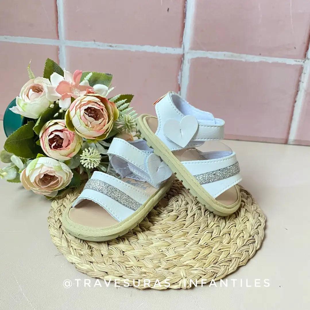 Sandalias Corazón Blanco Estilo