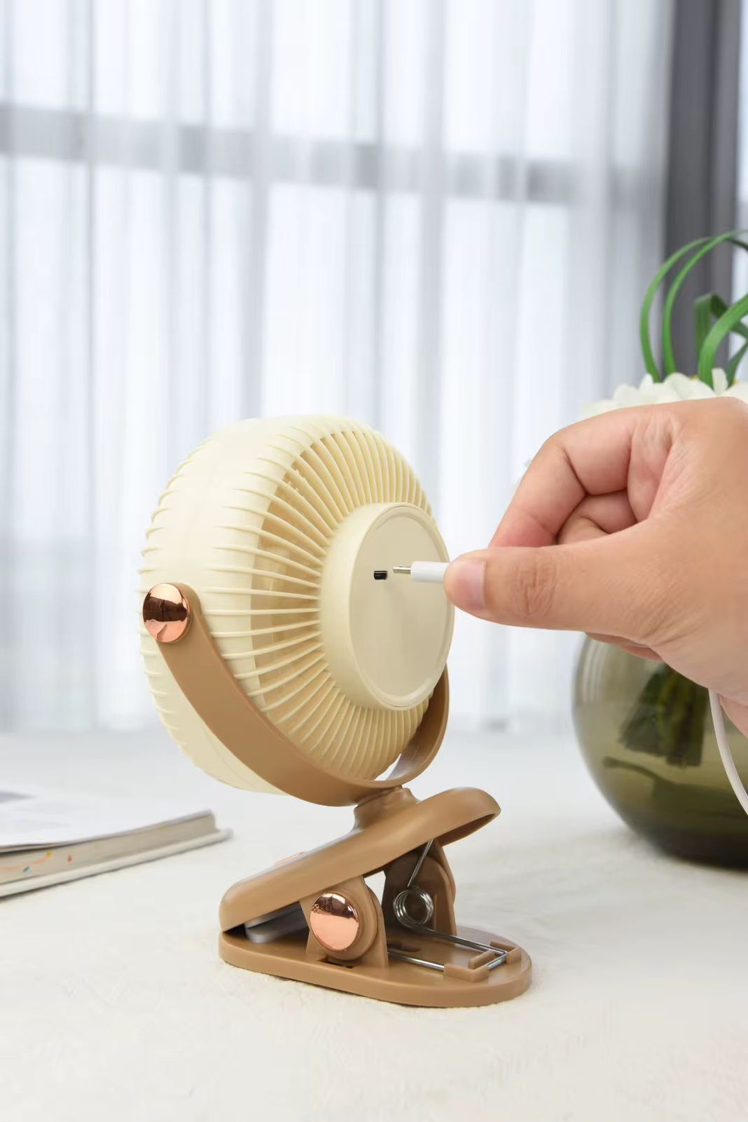 Ventilador Mini Portaril 360° electrico