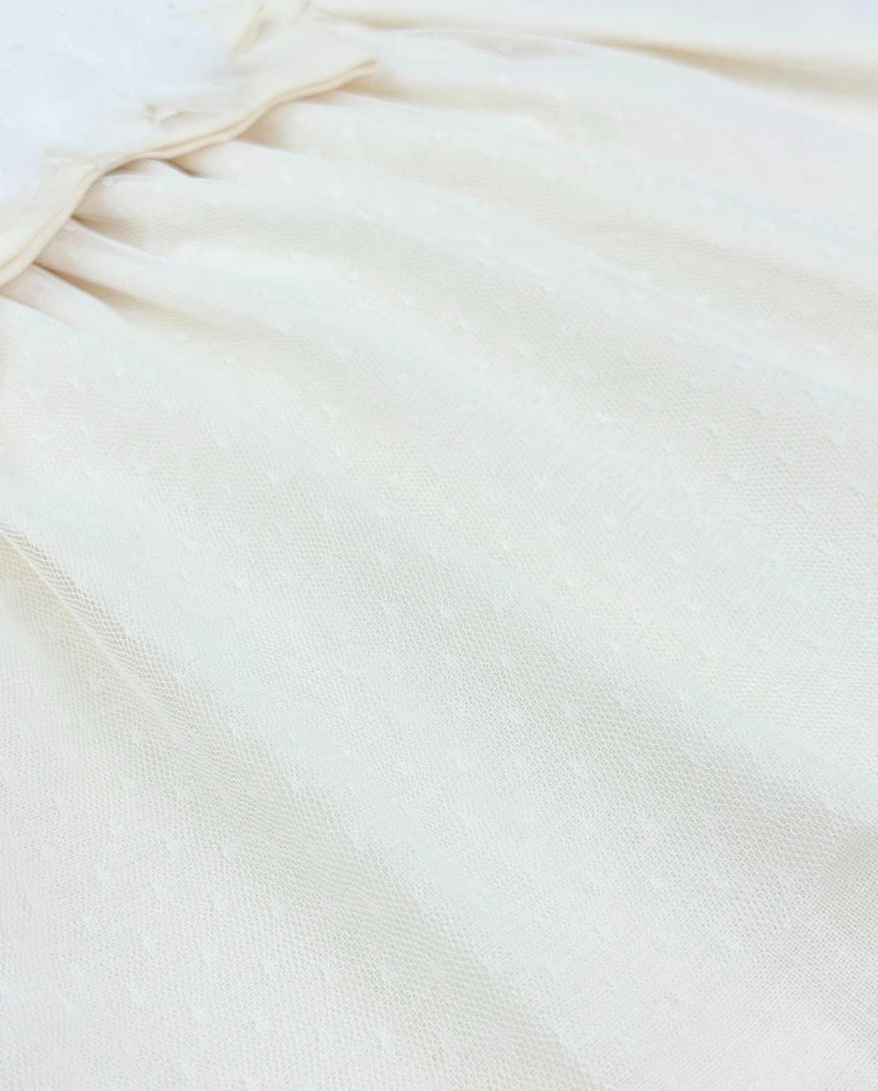 Vestido Con Velo Detalle Brillo Beige Detalles