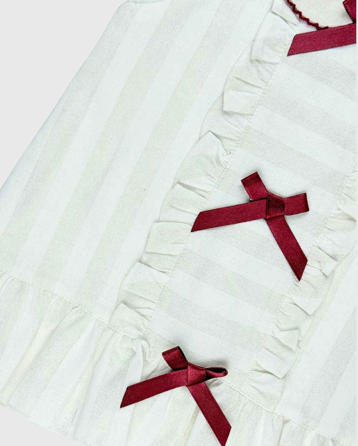 Vestido Cuello Detalle Moños Detalles