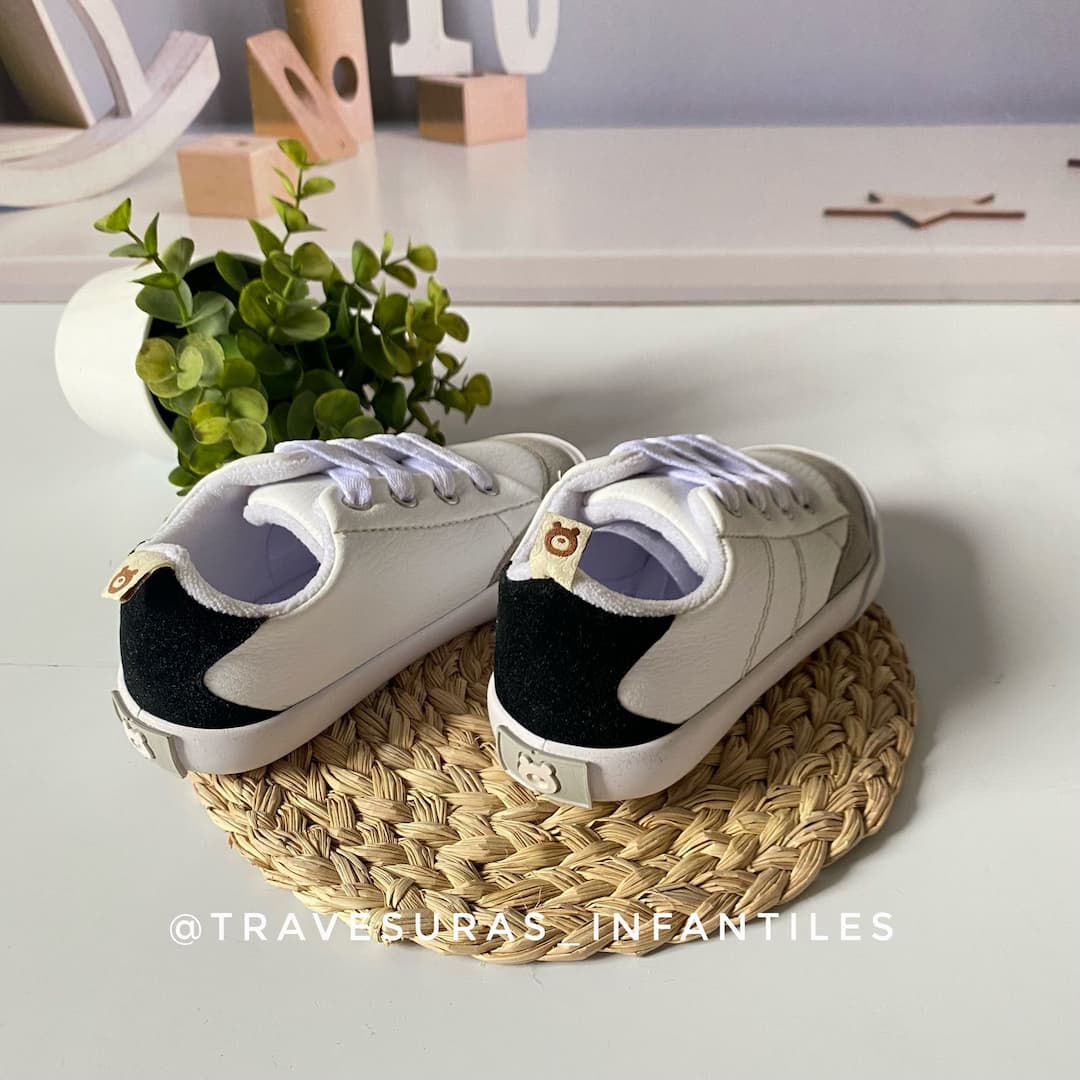 Tenis Blancos Combinados Melosos Detalles