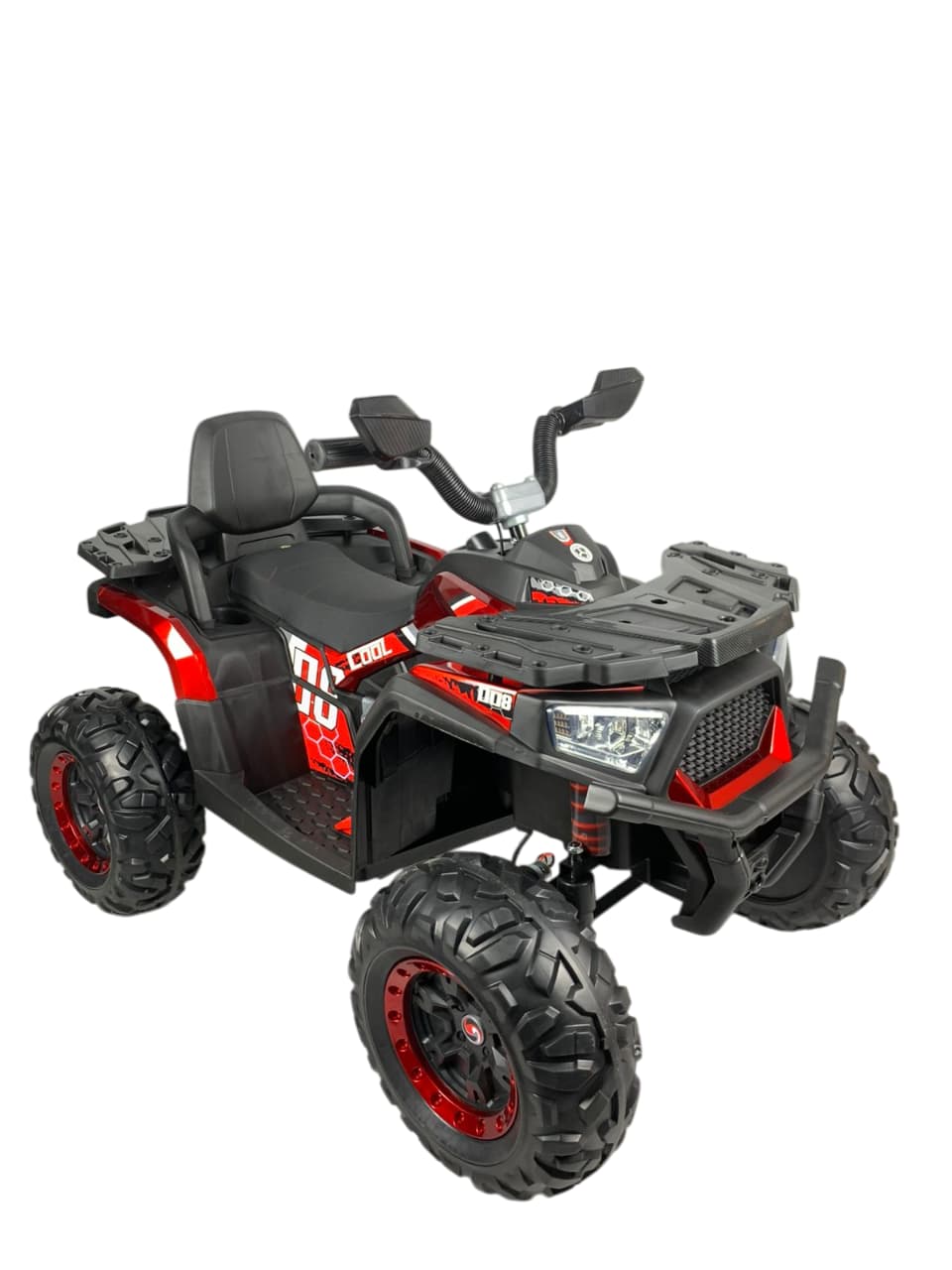 Vista frontal de cuatrimoto recargable 4 ruedas para niños