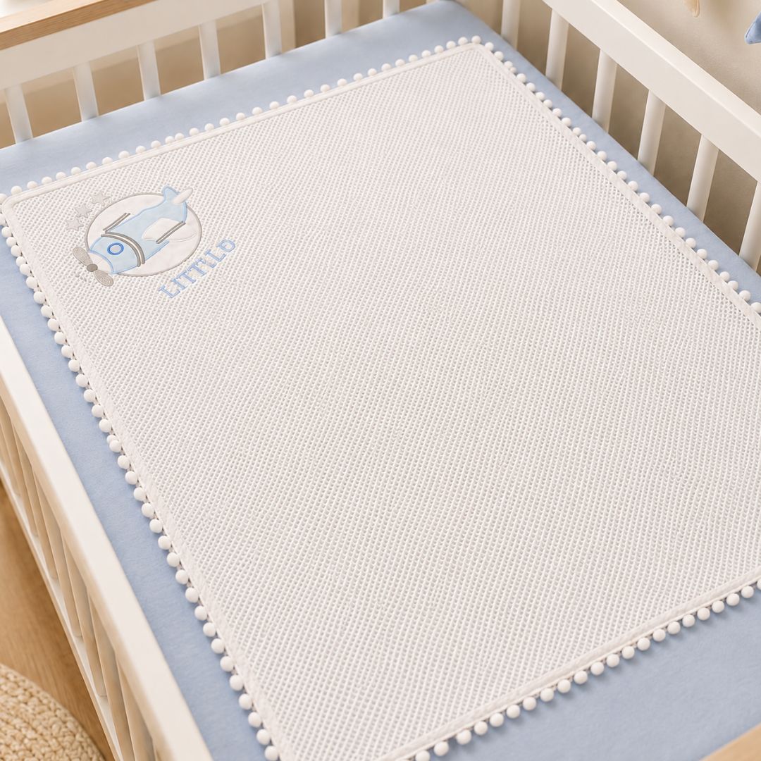 Cobija Premium Bordado Encaje Azul modelo