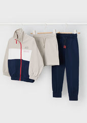Conjunto infantil gris Mayoral 3 piezas con sudadera y jogger