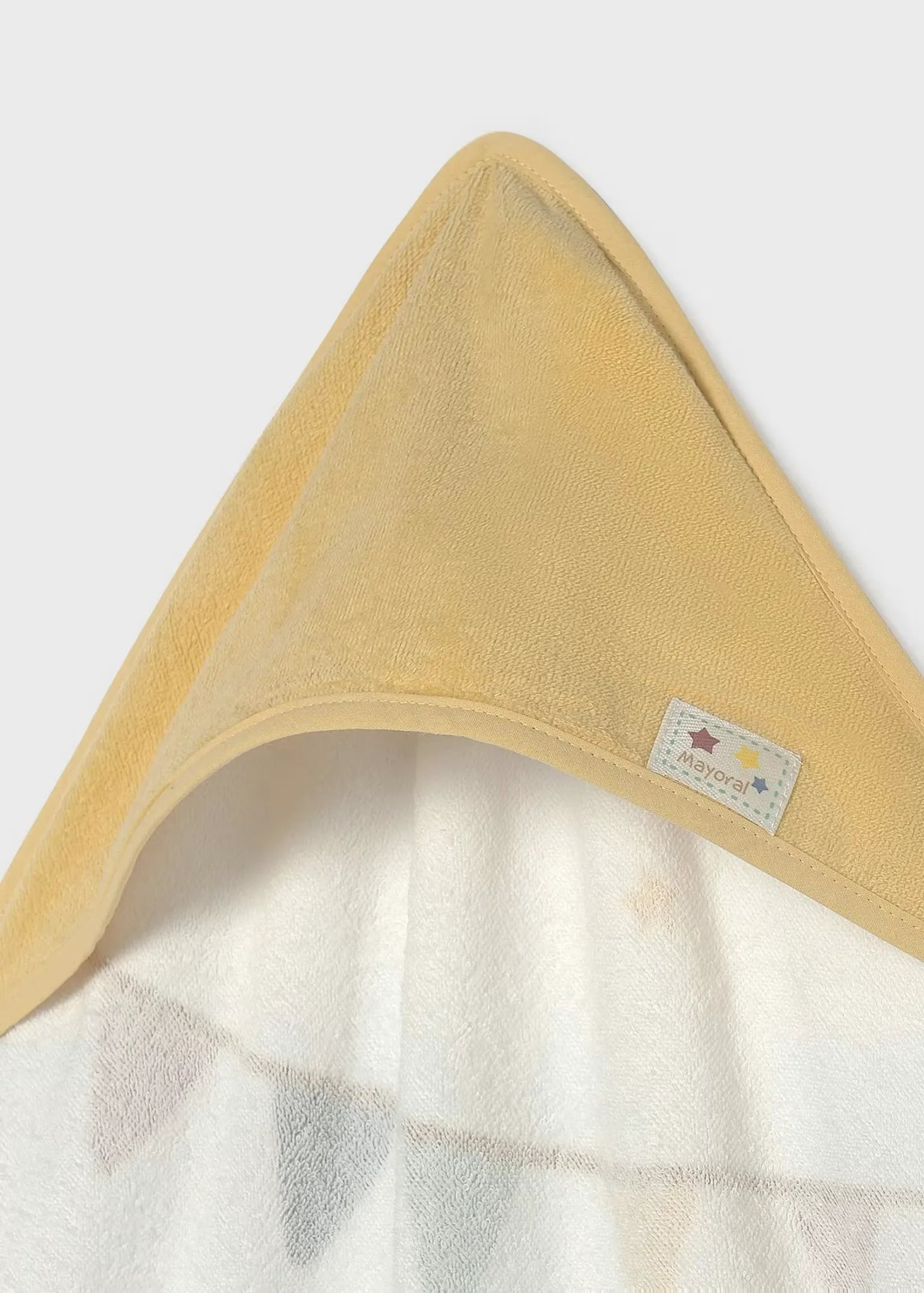Toalla Capota 100% Algodón Amarillo Mayoral DETALLE