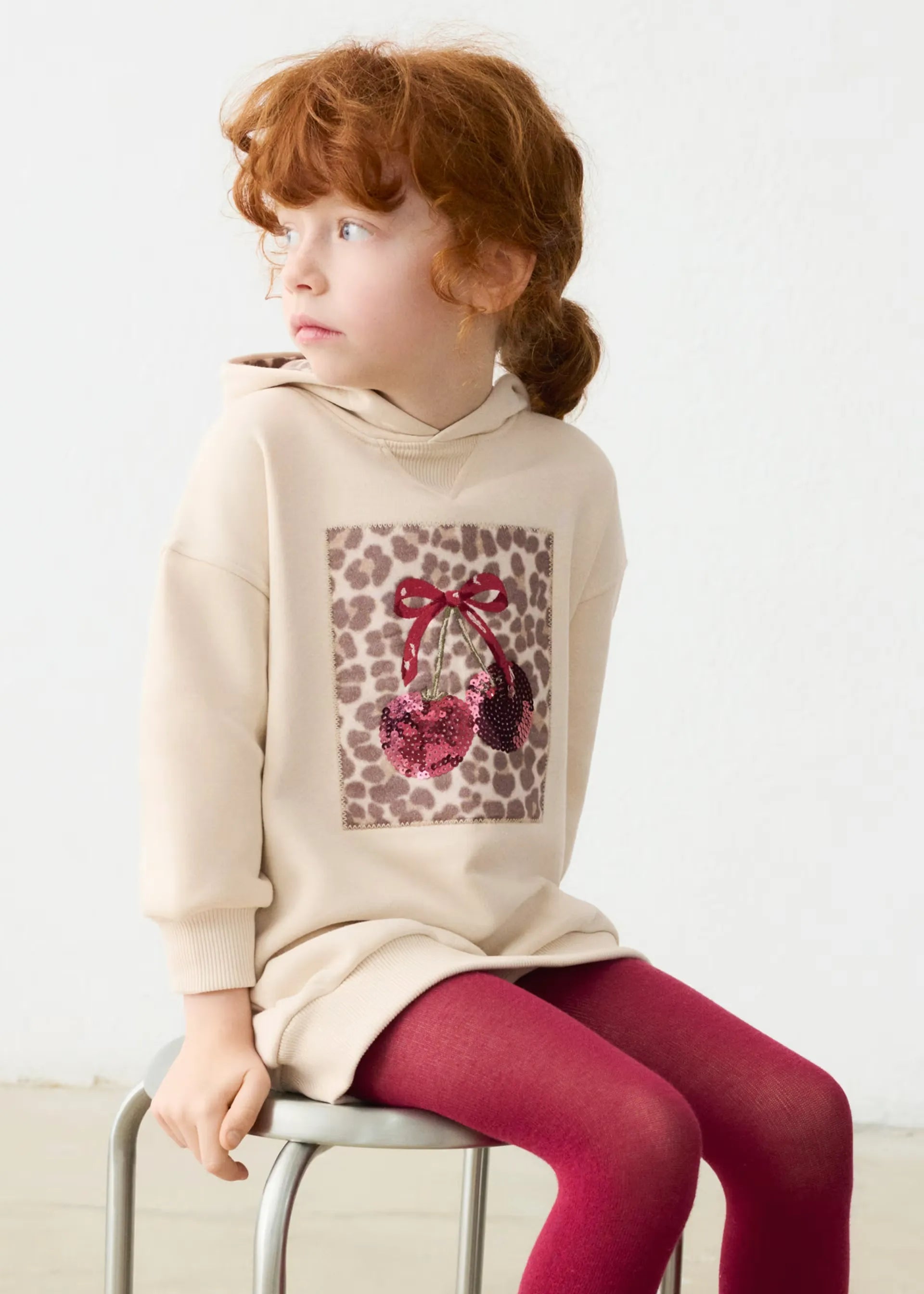 Vestido Con Capota Bordado Frambuesa Beige Mayoral