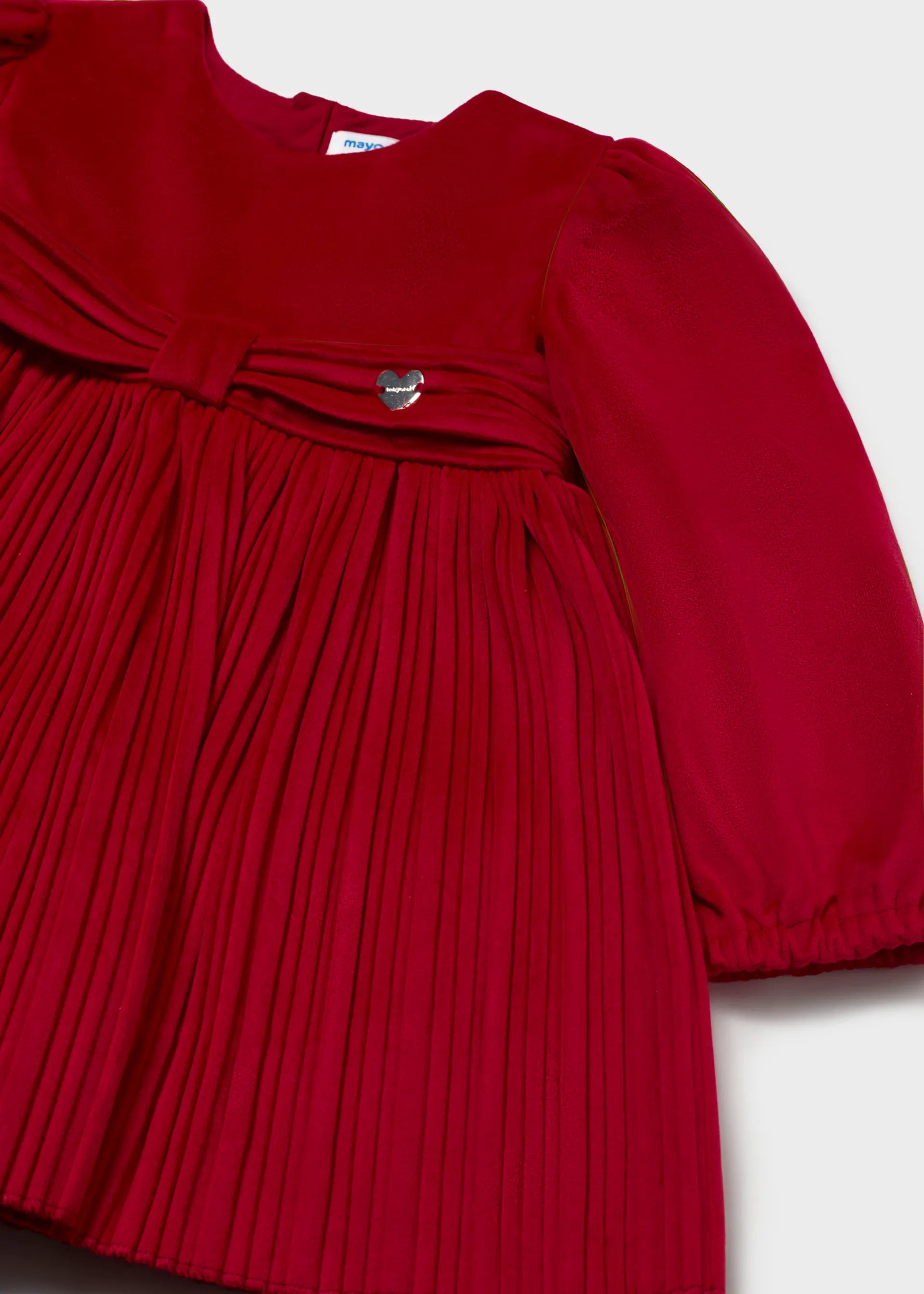 Vestido Terciopelo Plisado Rojo Mayoral detalle 
