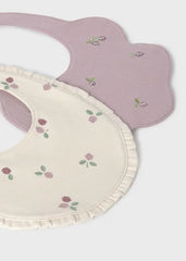 Set 2 Baberos Impermeables Lila Mayoral Detalle