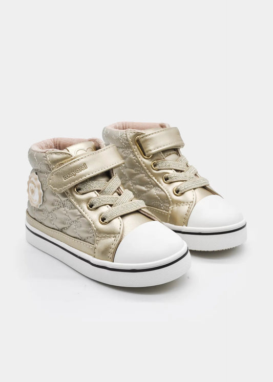 Tenis Botin Acolchado Oro Mayoral