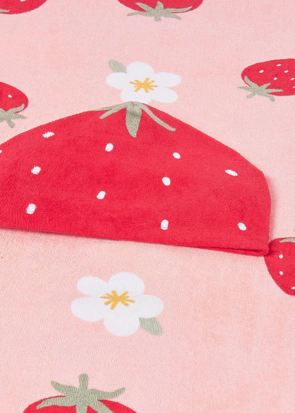 Toalla con Capota Estampado Fresas Mayoral detalle