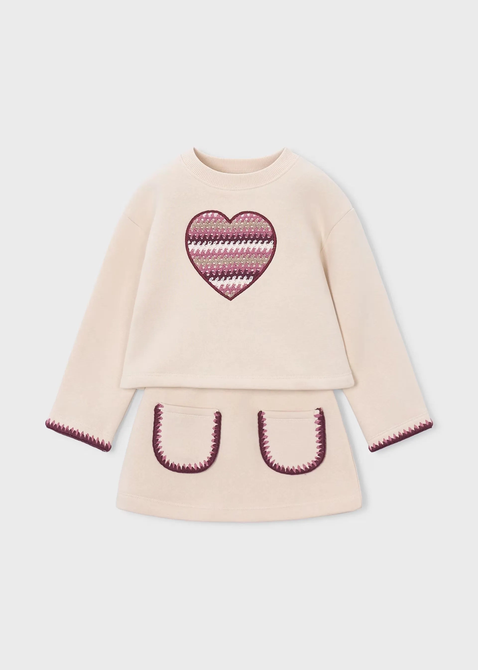 Conjunto Falda Sudadera Bordado Corazón  Mayoral estilo