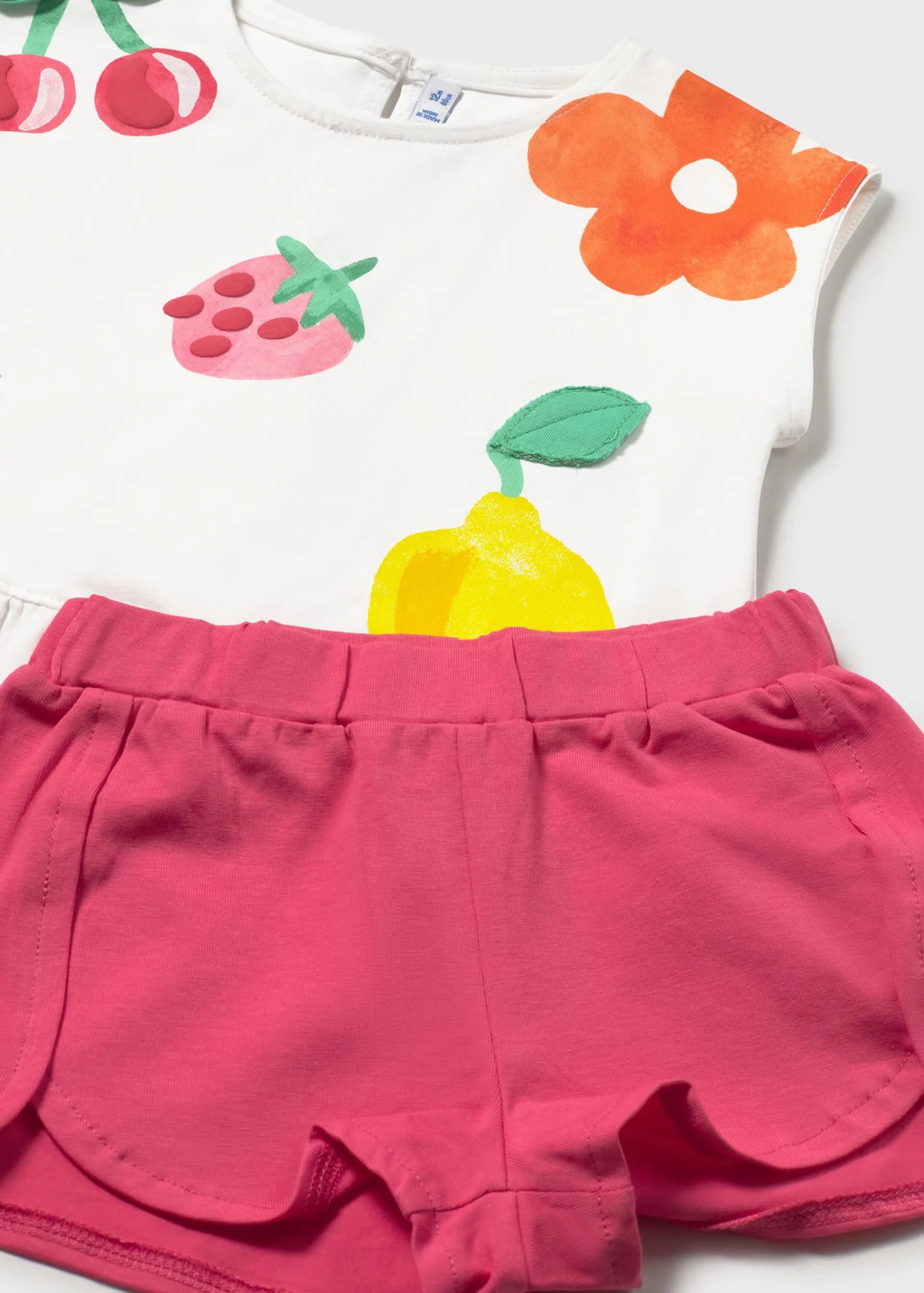 Conjunto Short y Blusa Estampado Frutas Rosa Mayoral detalle