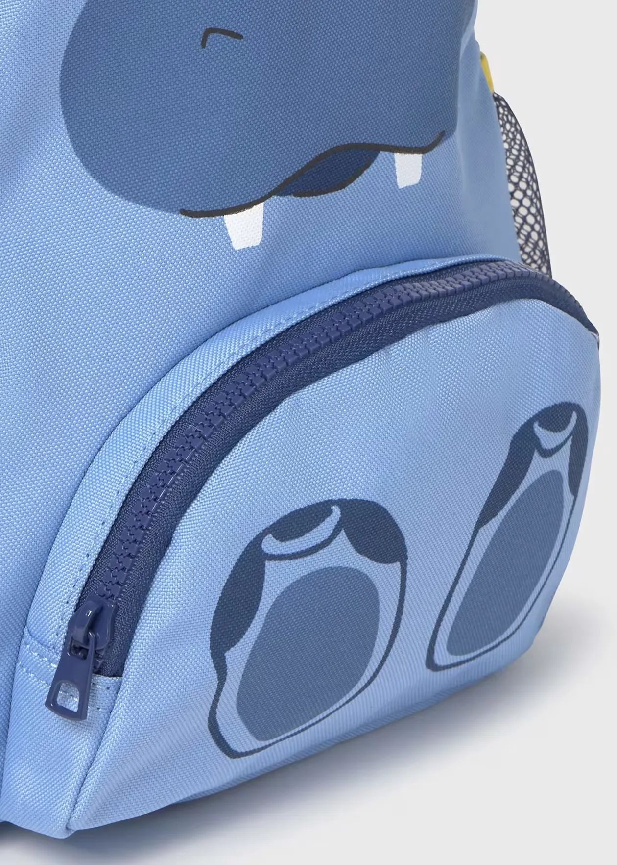 Mochila Guardería Hipopótamo Azul Mayoral  detalle