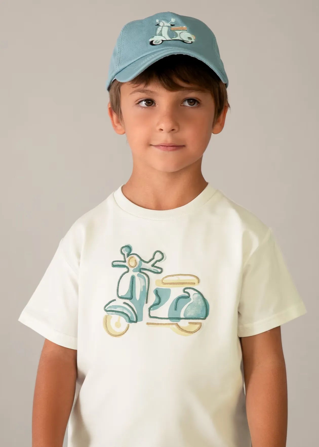 Camiseta Bordado Moto Verde Mayoral modelo